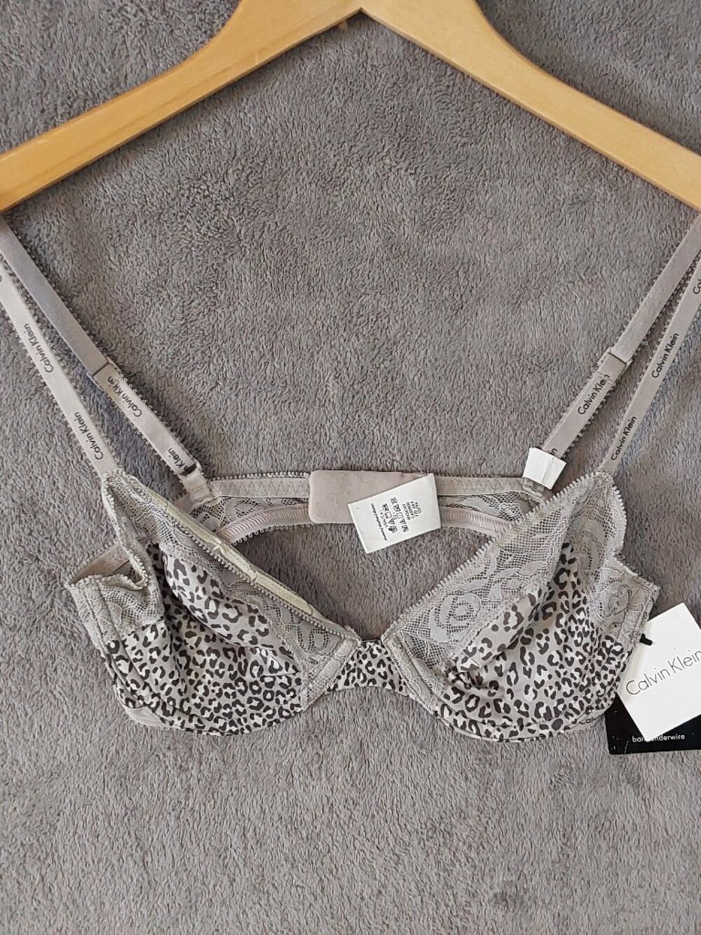 Calvin Klein Leopard Print Lace Underwire Bra 32B NWT Neutral Beige Animal Print